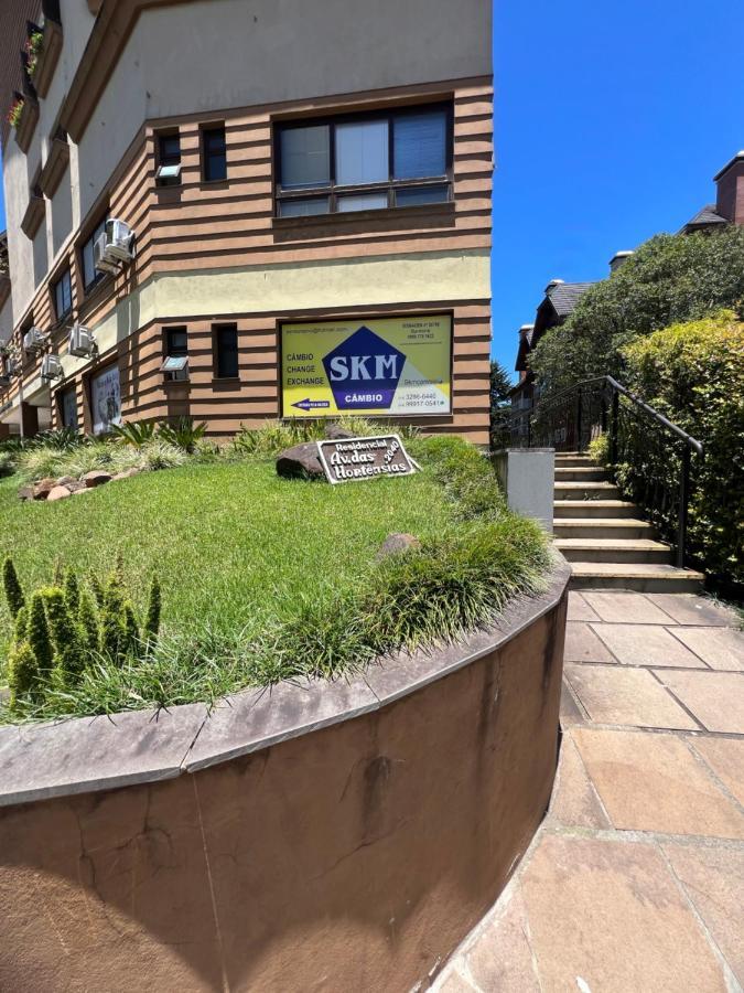 Amplo Apartamento A 200M Da Rua Coberta Lejlighed Gramado Eksteriør billede